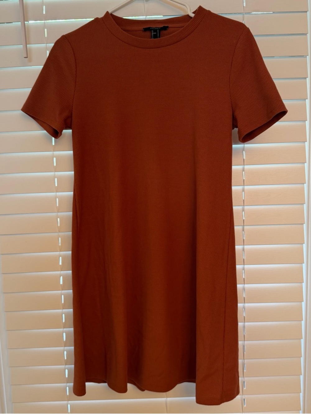 Forever 21 Ribbed Crewneck Dress in Rust burnt orange. Summer sun dress. Size M